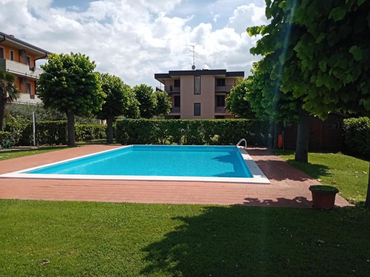 Casa Lugana 9 - Monolocale Con Piscina Fronte Lago ซีร์มิโอเน ภายนอก รูปภาพ